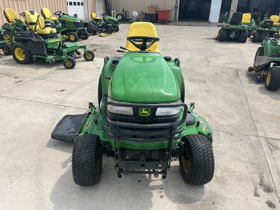 Image of John Deere X720 equipment image 2