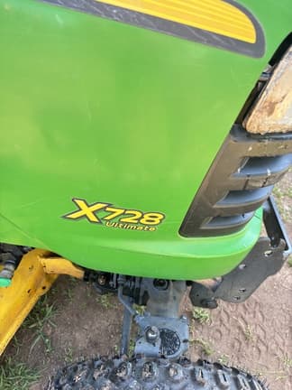 Image of John Deere X728 equipment image 2