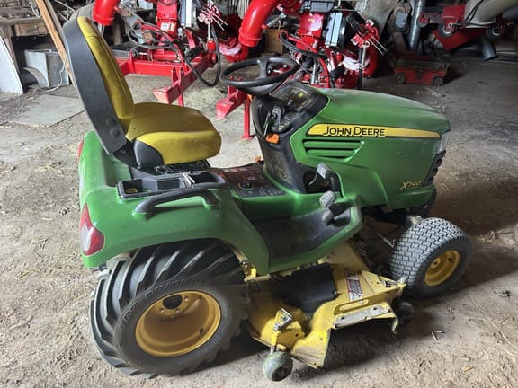 2012 John Deere X740 Equipment Image0