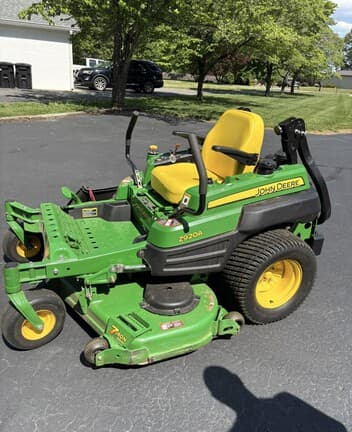 Image of John Deere Z920A equipment image 1