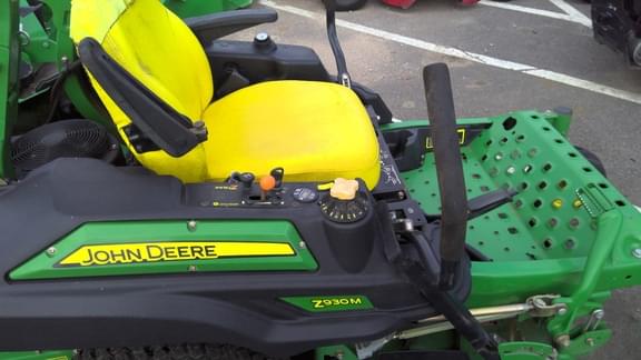 Image of John Deere Z930M equipment image 1