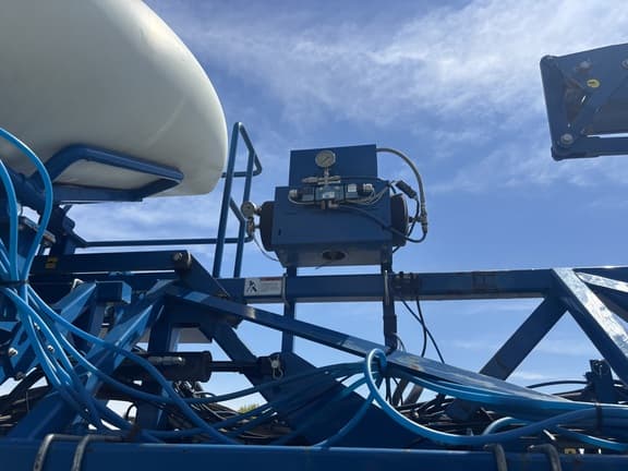 Image of Kinze 3600 equipment image 4