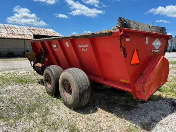 Image of Kuhn Knight 8124 equipment image 3