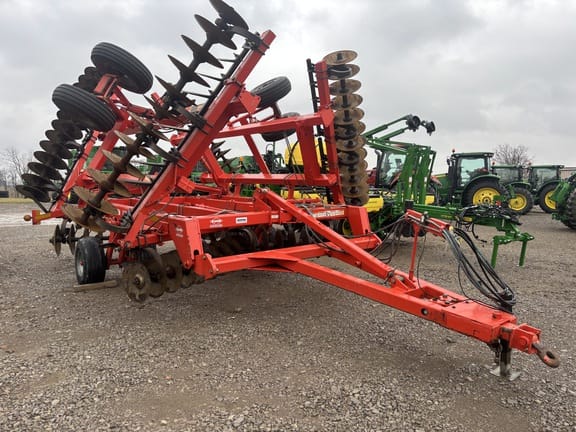 2012 Kuhn Krause 8200 Equipment Image0