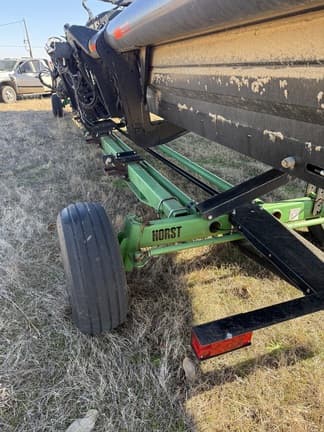 Image of MacDon FD70 equipment image 2