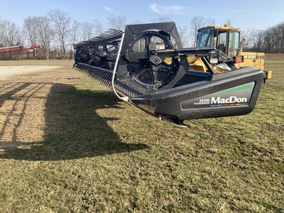 2012 MacDon FD70-40 Equipment Image0