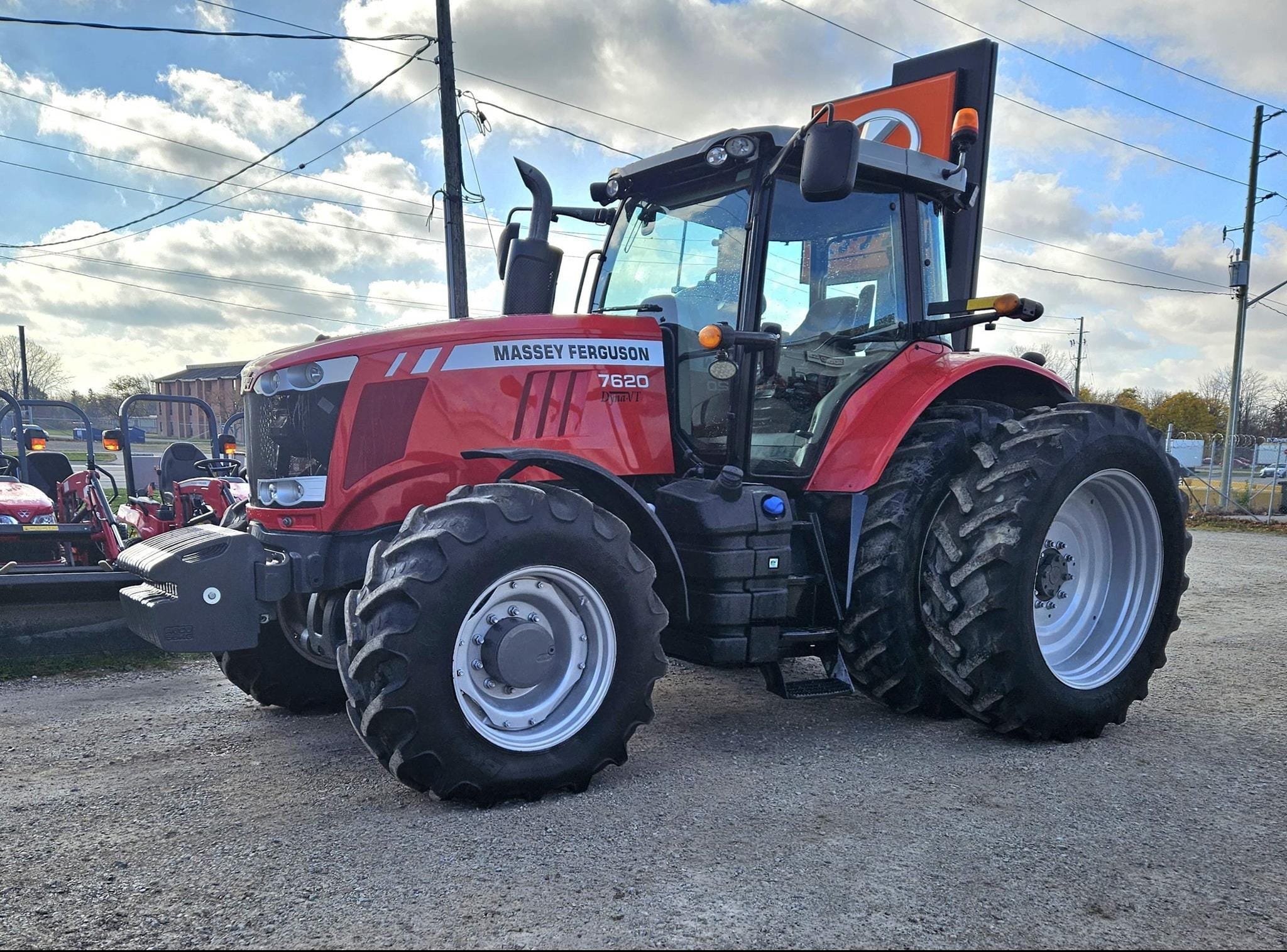 2012 Massey Ferguson 7620 Equipment Image0