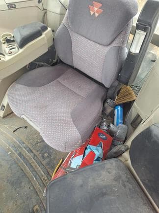 Image of Massey Ferguson 8690 equipment image 4