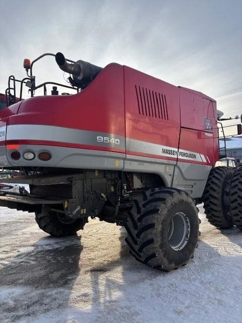 Image of Massey Ferguson 9540 equipment image 2