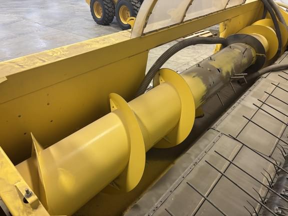 Image of New Holland 790CP-15 equipment image 1