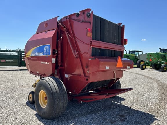 Image of New Holland BR7090 equipment image 2
