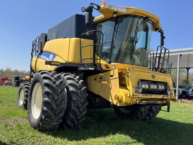 Image of New Holland CR8090 equipment image 4