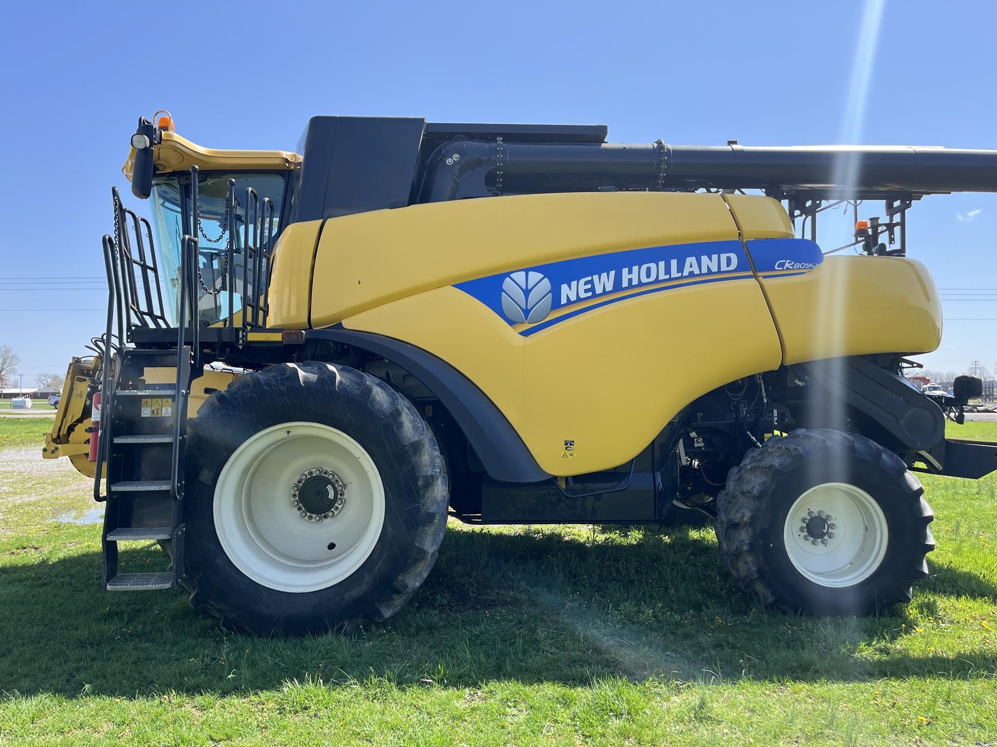 2012 New Holland CR8090 Equipment Image0