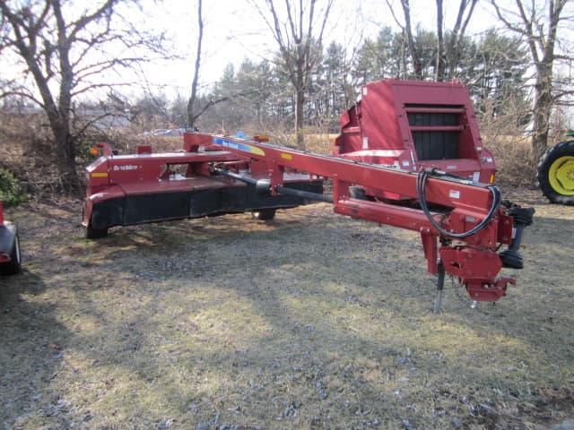 Image of New Holland H7450 equipment image 1