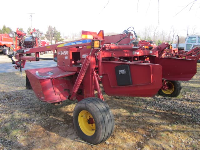 Image of New Holland H7450 equipment image 4