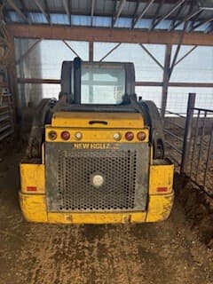 Image of New Holland L220 equipment image 1