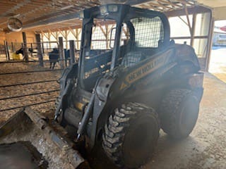 2012 New Holland L220 Equipment Image0