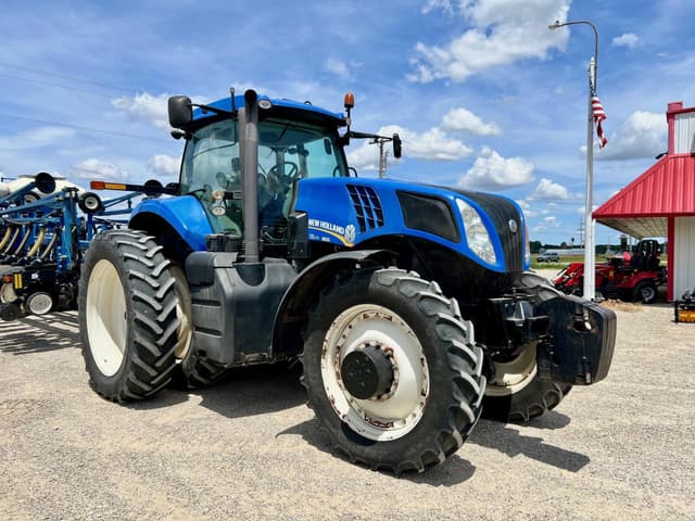 Image of New Holland T8.275 equipment image 4