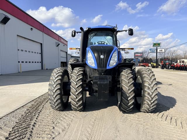 Image of New Holland T8.300 equipment image 1