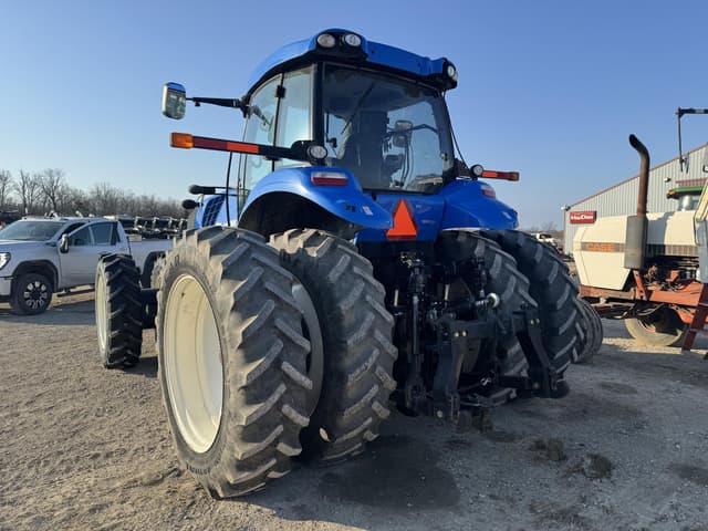 Image of New Holland T8.330 equipment image 2