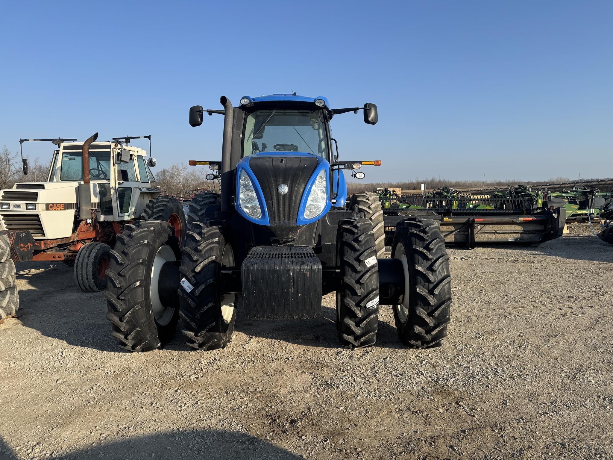 2012 New Holland T8.330 Equipment Image0