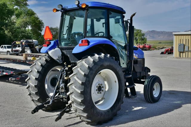 Image of New Holland TS6.120 equipment image 4