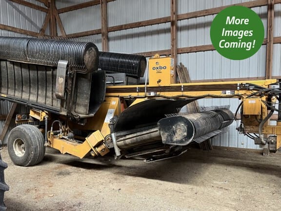 2012 Oxbo 334 Equipment Image0