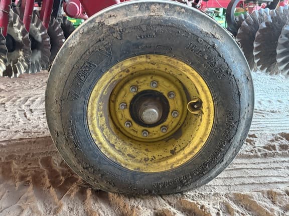 Image of Sunflower 6630 equipment image 3