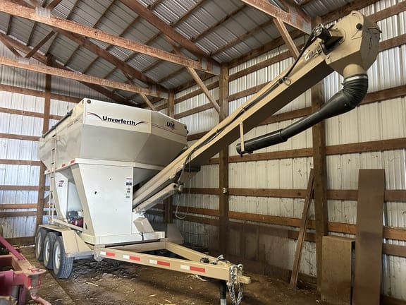 2012 Unverferth 3750XL Equipment Image0
