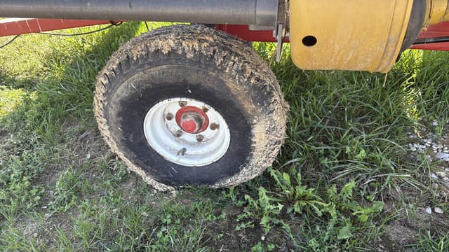 Image of Unverferth HT25 equipment image 4