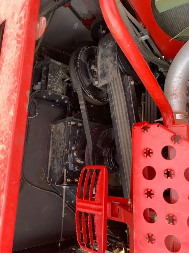 Image of Case IH Pro 700 equipment image 3