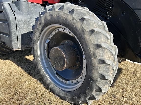 Image of Case IH Magnum 290 equipment image 2