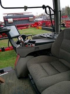 Image of Case IH Magnum 340 equipment image 2