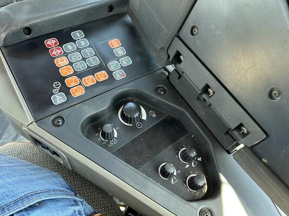 Image of Case IH Steiger 500 Quadtrac equipment image 2