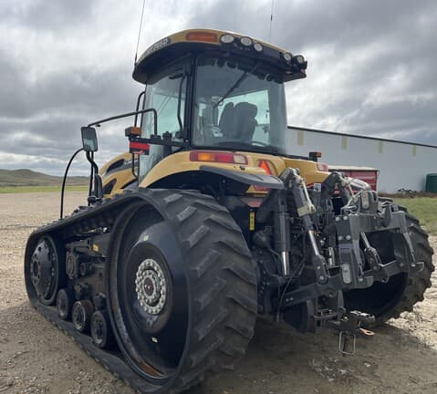 Image of Challenger MT765D equipment image 1