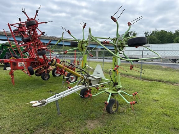 2013 CLAAS Volto 52T Equipment Image0