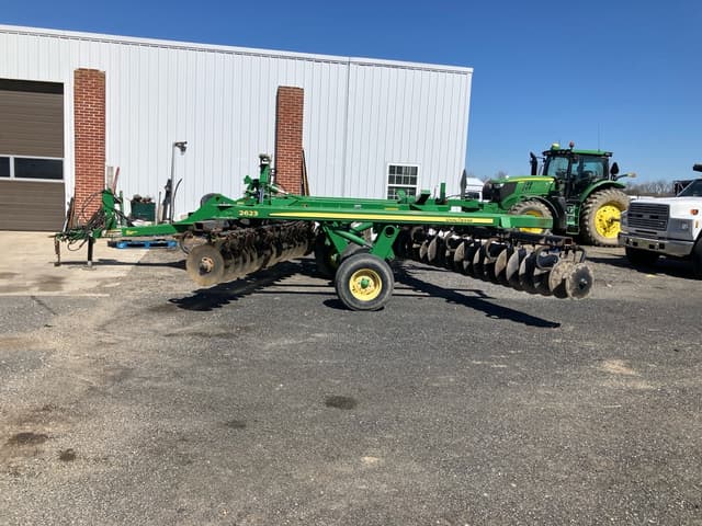 Image of John Deere 2623 equipment image 3