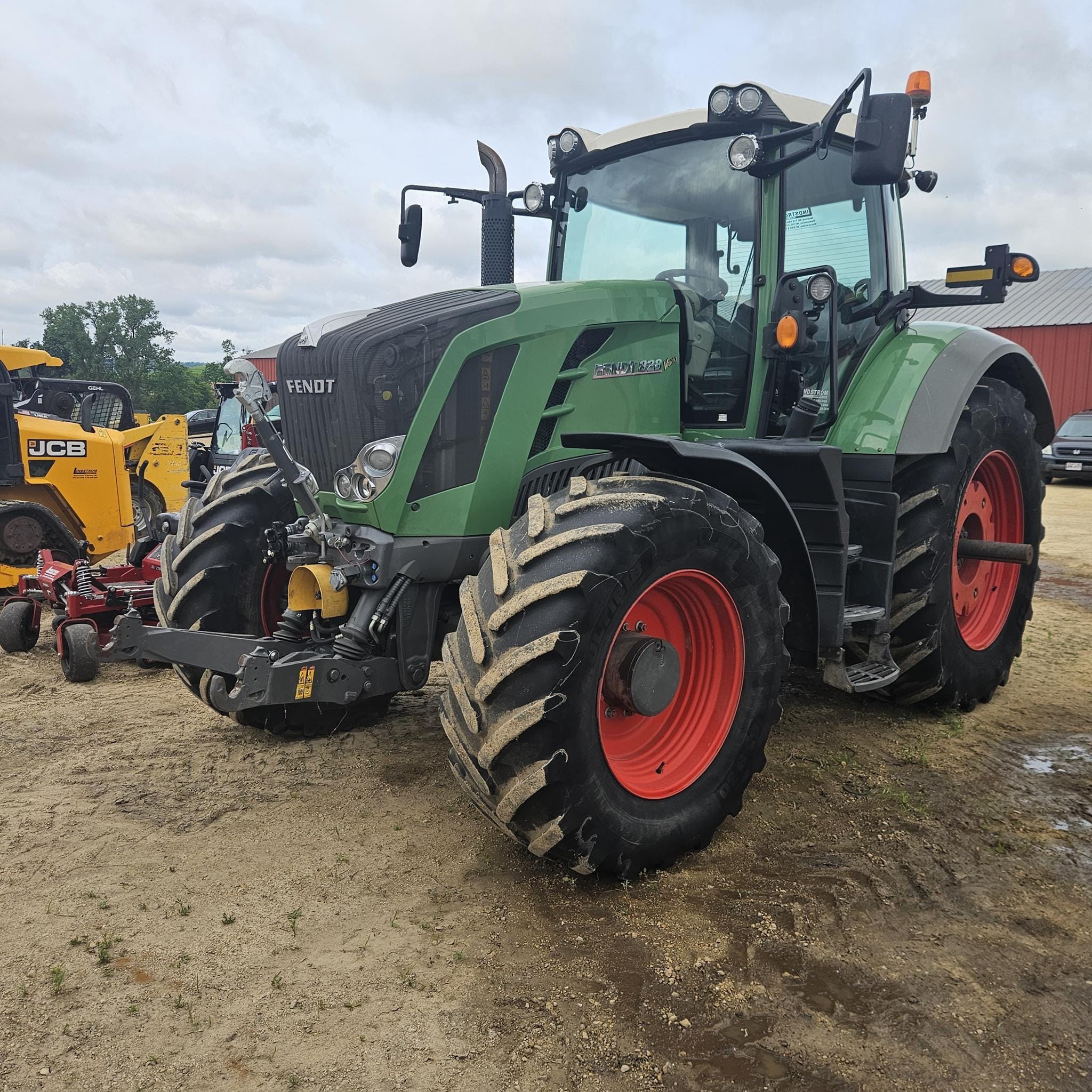 2013 Fendt 828 Vario Equipment Image0