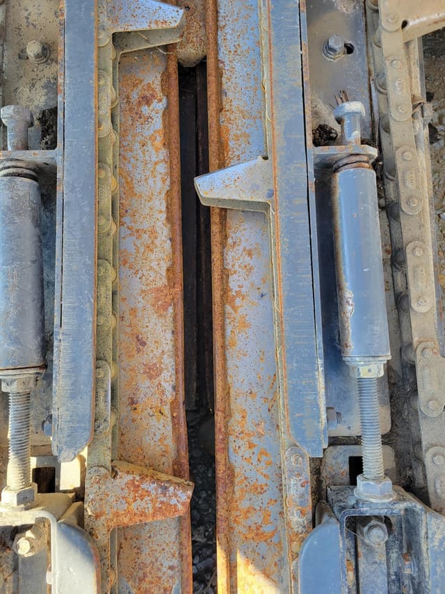 Image of Gleaner 3000 equipment image 4