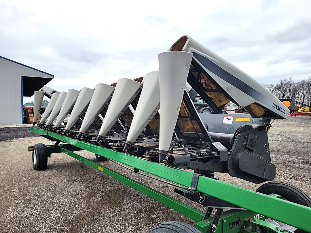 Image of Gleaner 3000 Primary image