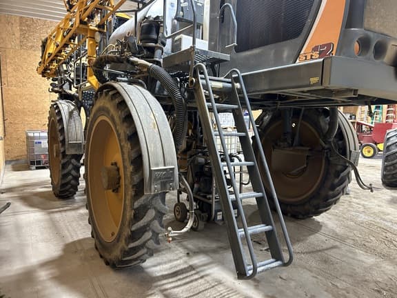 Image of Hagie STS12 equipment image 1