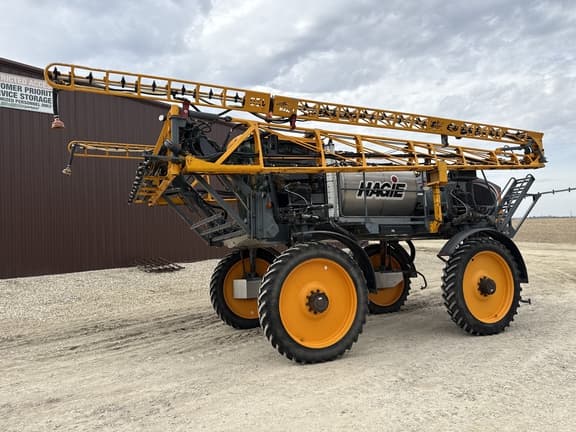 Image of Hagie STS12 equipment image 2