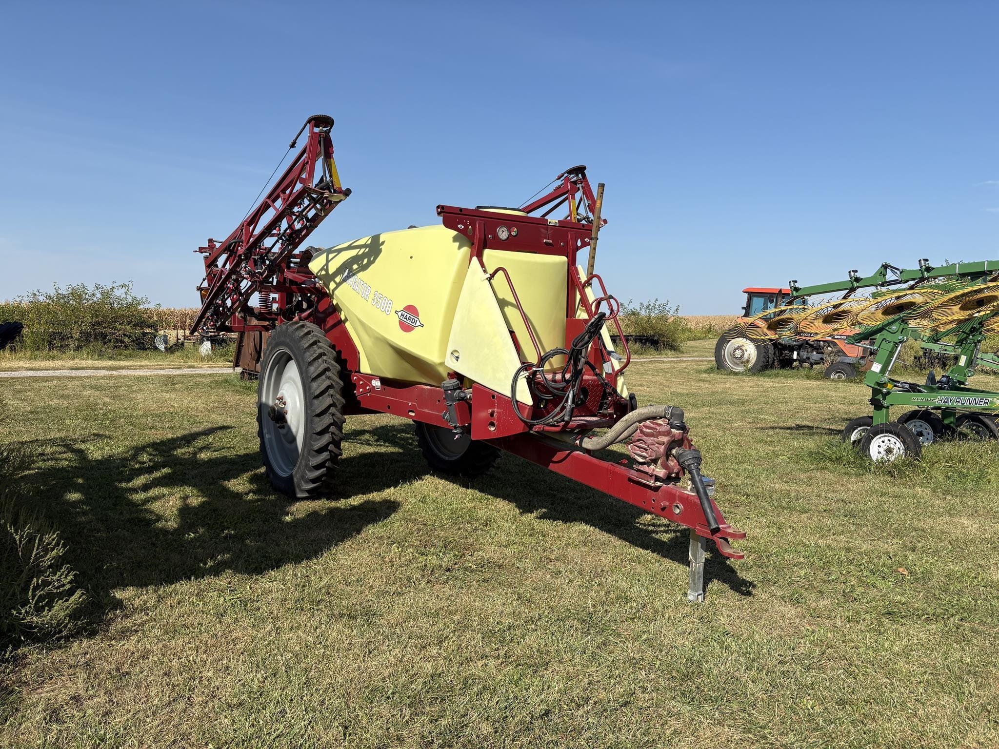 2013 Hardi Navigator 3500 Equipment Image0