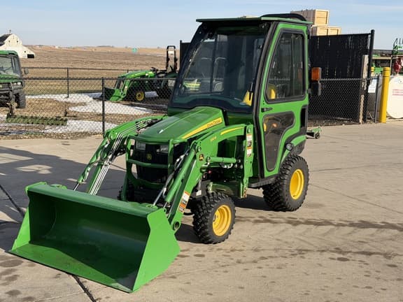 Image of John Deere 1025R equipment image 3
