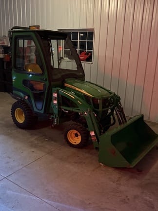 2013 John Deere 1025R Equipment Image0