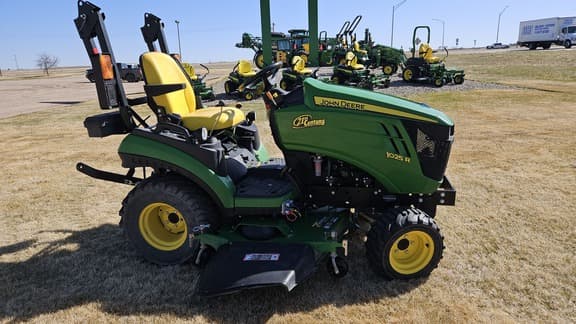 Image of John Deere 1025R equipment image 3