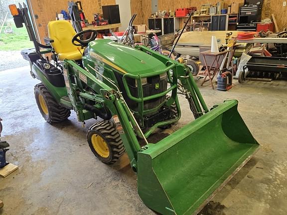 Image of John Deere 1025R equipment image 1