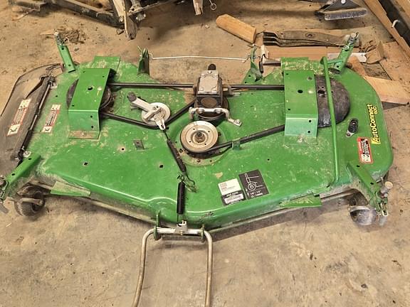Image of John Deere 1025R equipment image 4