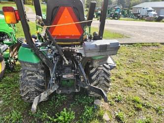 Image of John Deere 1026R equipment image 3