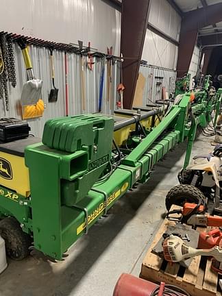 Image of John Deere 1720 equipment image 2